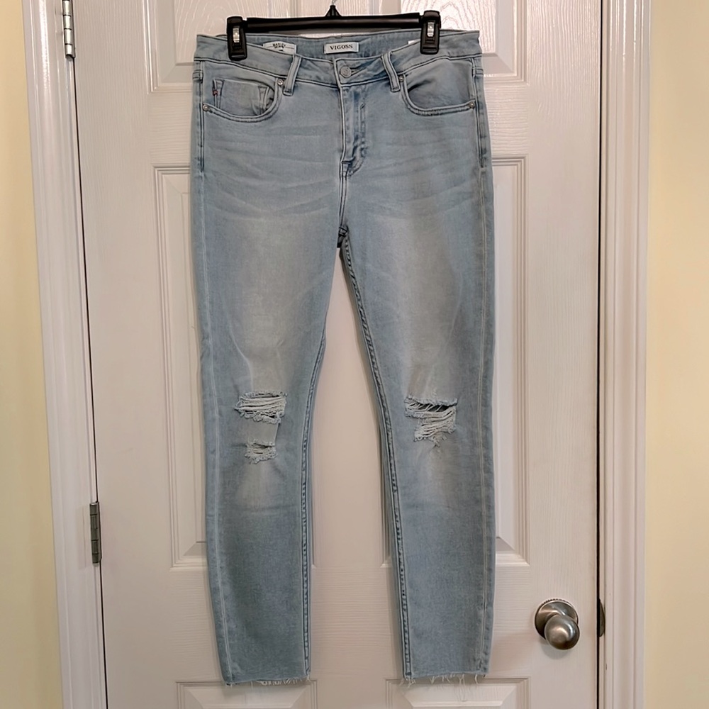 Vigoss Brand. Light wash skinny Jean. Size 29.